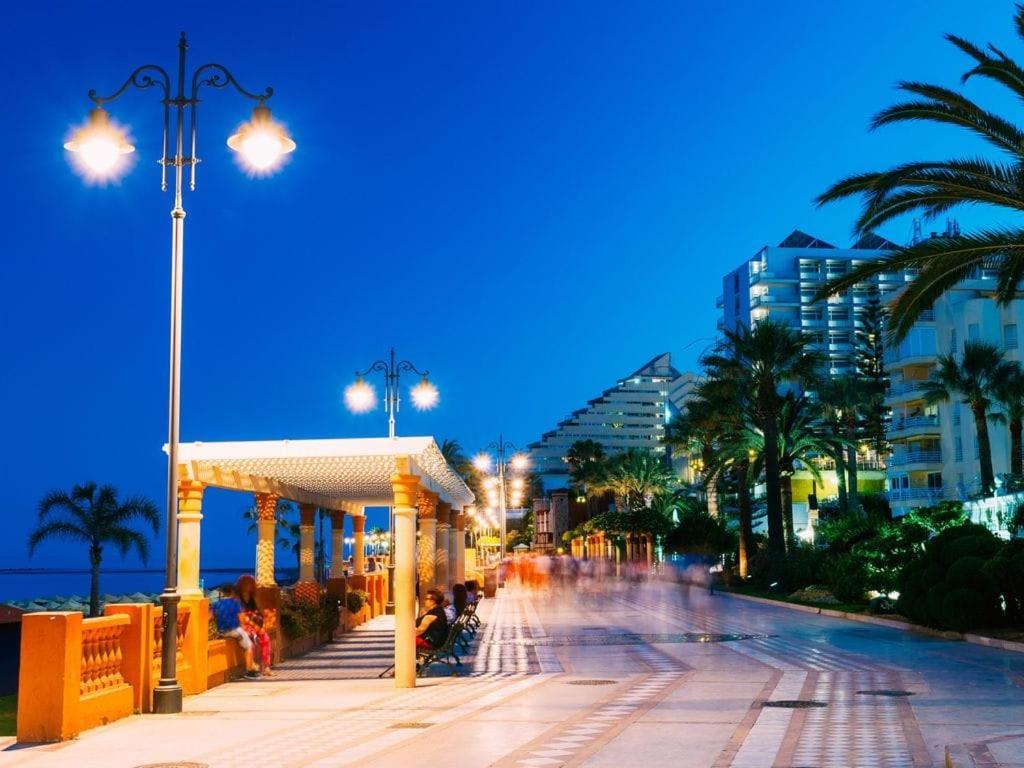 Precioso Apartamento Frente Al Mar Benalmádena Esterno foto